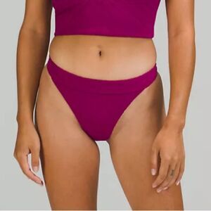 Lululemon Magenta Diamond Grid Skimpy-Fit Swim Bikini Bottoms. Size 8. (NWT)!